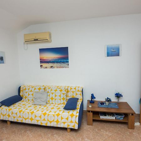אומיסאליי Apartment Rb מראה חיצוני תמונה