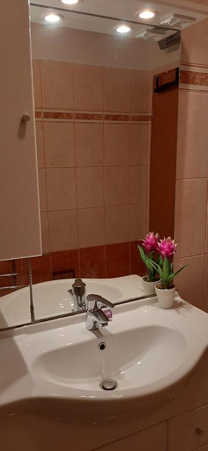 אומיסאליי Apartment Rb מראה חיצוני תמונה