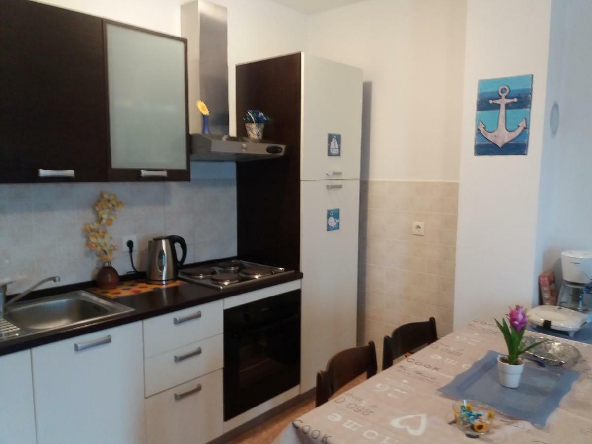 אומיסאליי Apartment Rb מראה חיצוני תמונה