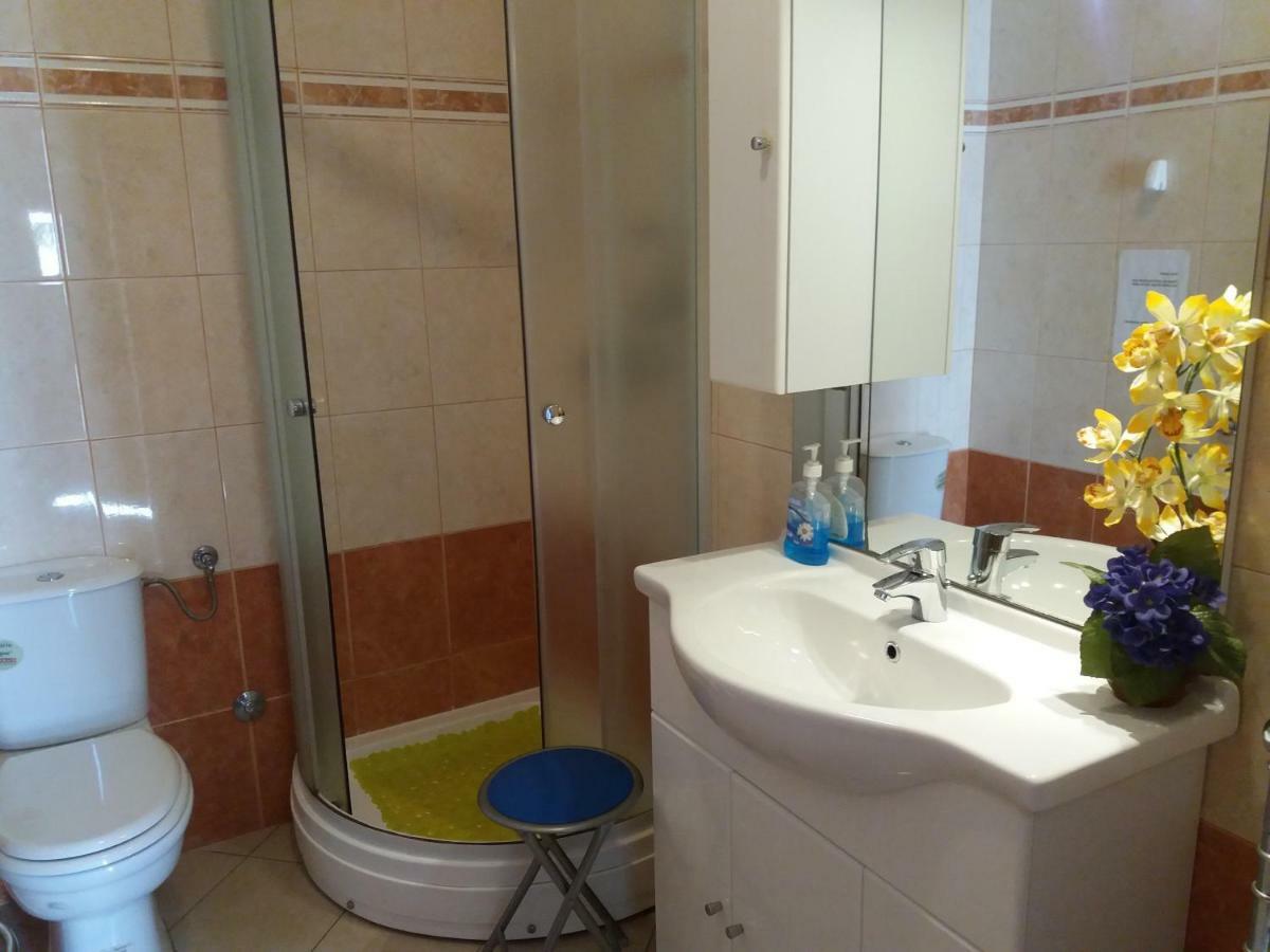 אומיסאליי Apartment Rb מראה חיצוני תמונה